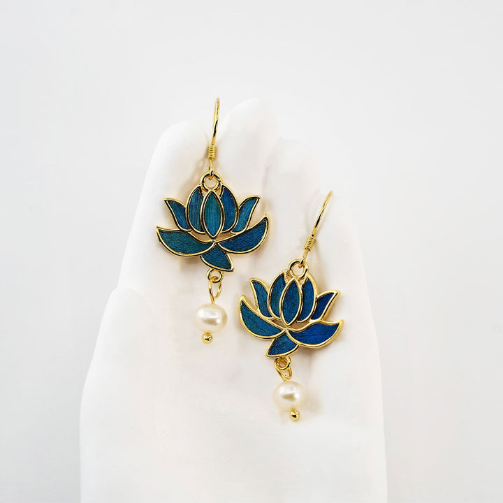 Diancui Lotus Earrings - Silver, Gild & Pearls - Company U - #tag1# - #tag2# - #tag3#