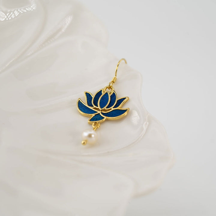 Diancui Lotus Earrings - Silver, Gild & Pearls - Company U - #tag1# - #tag2# - #tag3#