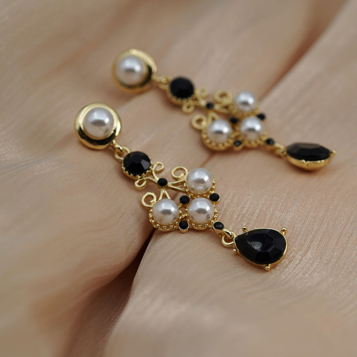 Vintage Earrings - Black and White Earring - Company U - #tag1# - #tag2# - #tag3#